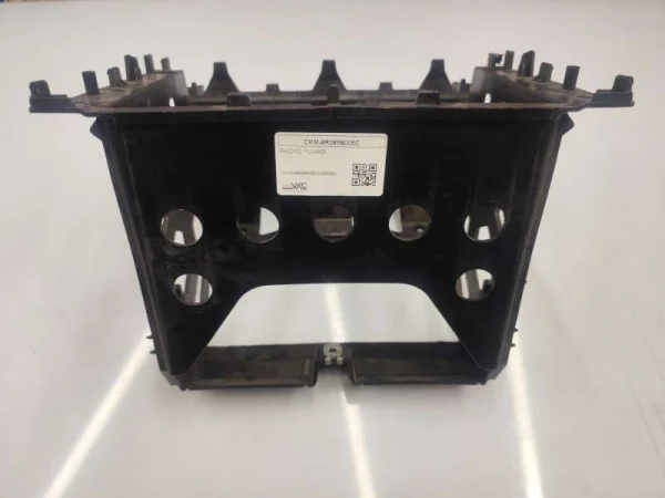 6R0858005C | VW Polo Radyo Yuvası VAG