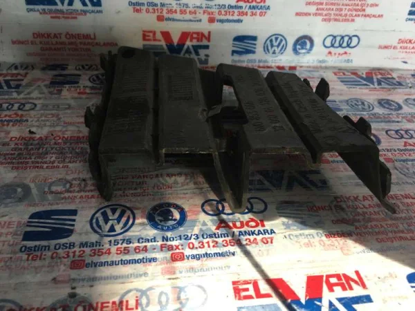 6V0853666 | Skoda Fabia Sağ Ön Tampon Sis Farı Izgarası VAG