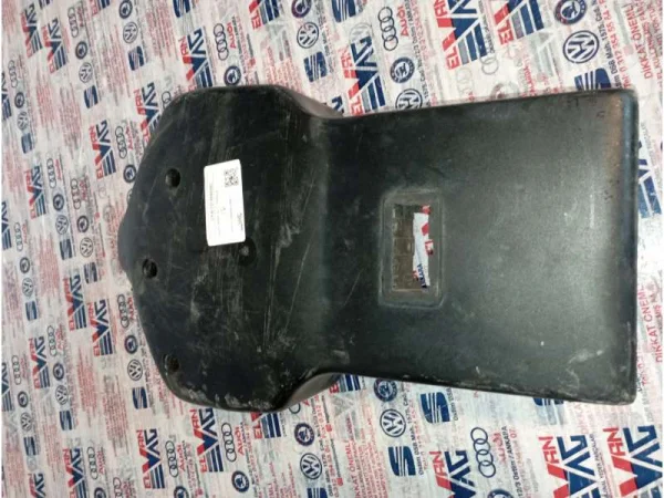 7D1858559C | VW Caravelle Direksiyon Kolon Muhafazası VAG