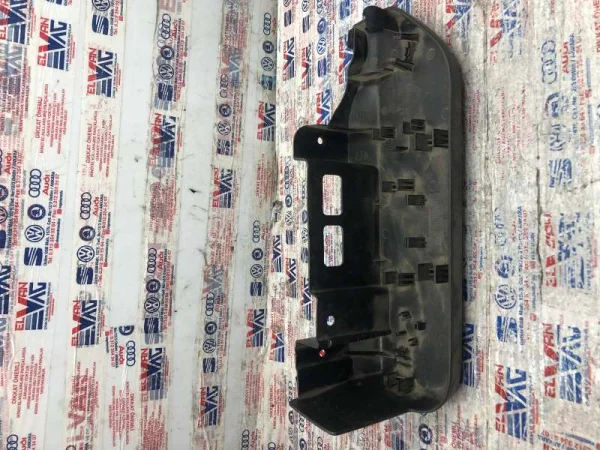 2K0012113 | VW Caddy Alet Kutusu VAG