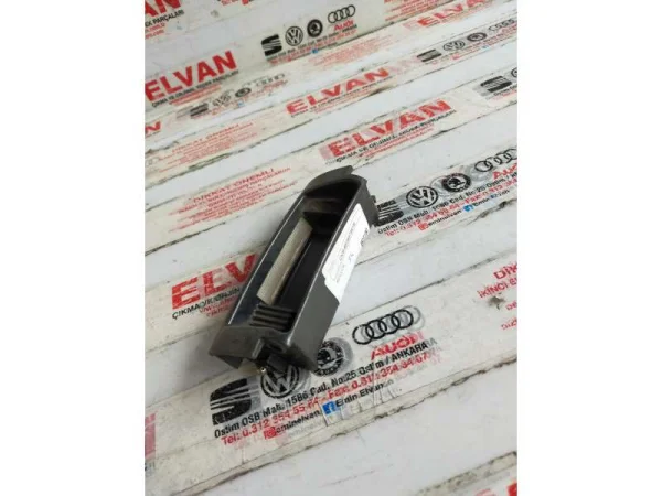 8E0857961M | Audi A4 Arka Orta Küllük VAG