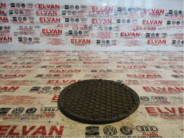 1M0867149 | Ön Sağ Hoparlör Izgarası VAG
