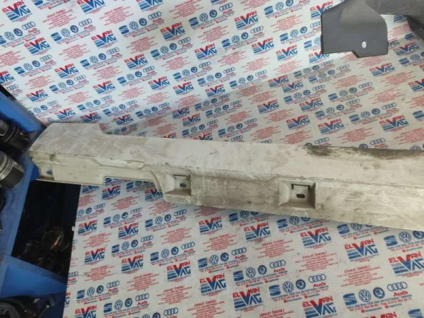 3G0853858F | VW Passat Sağ Marşpiyel Plastiği VAG