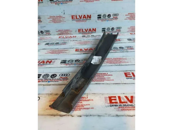 3B0839902C | Sağ Arka Kapı Direk Kaplaması VAG