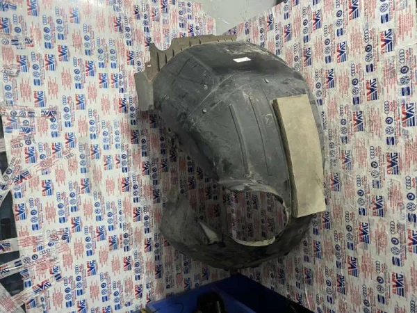 3G0805777A | VW Touran Ön Çamurluk Davlumbaz Kapağı VAG