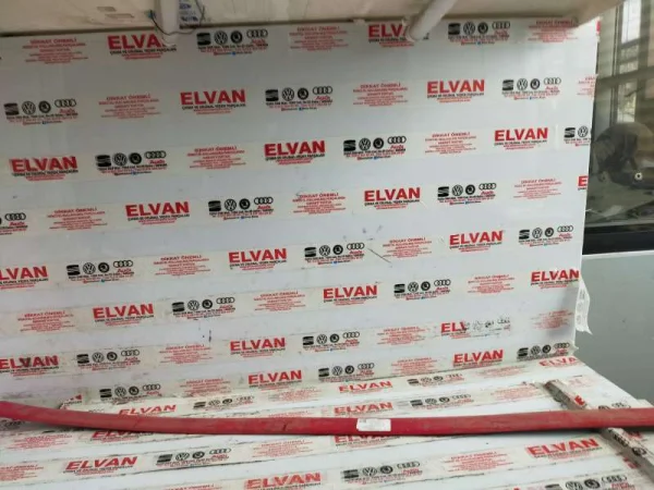 8P3853953B | Audi A3 Sol Ön Kapı Üst Çıtası VAG