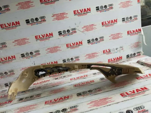 4H0881325B | Audi A8 Sol Koltuk Yan Plastik Kaplaması VAG