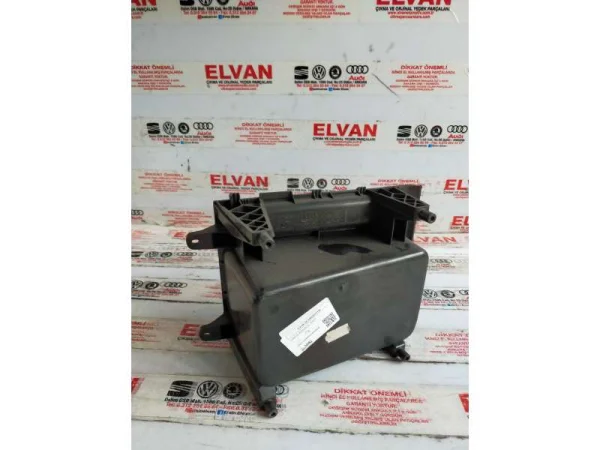 3C0858331B | VW Passat Orta Konsol Eşya Gözü VAG