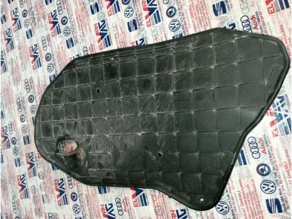 8P3837916D | Audi A3 İç Sağ Kapı Kaplama Paneli VAG