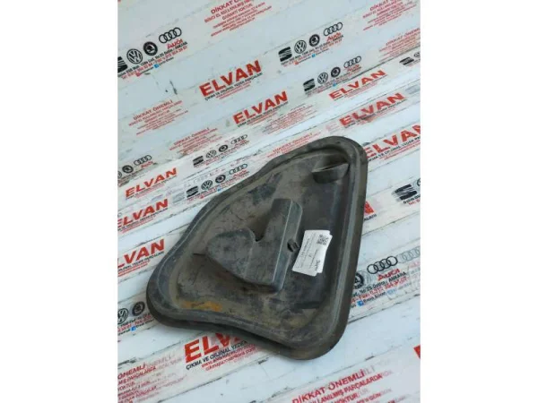 4G8839916 | Audi A7 Sağ İç Kapı Koruyucu Sacı VAG