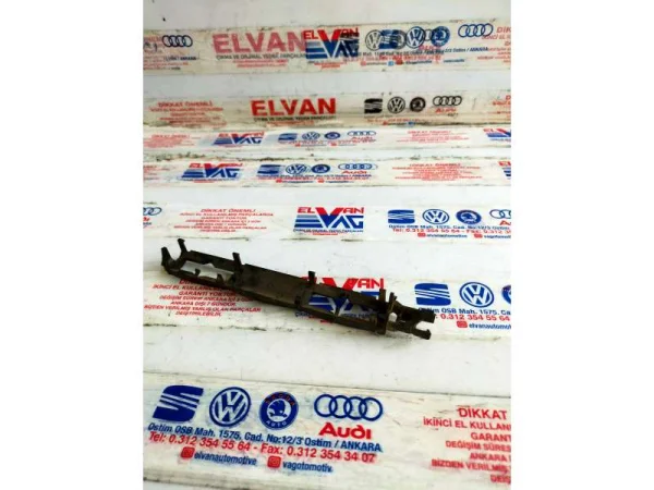 2K0945087B | VW Caddy 3. Stop Lambası VAG