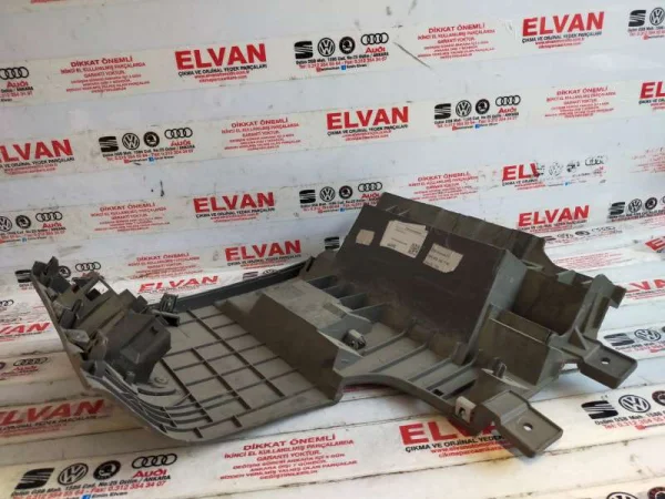 2K5858365 | VW Caddy Sol Göğüs Saklama Bölmesi VAG
