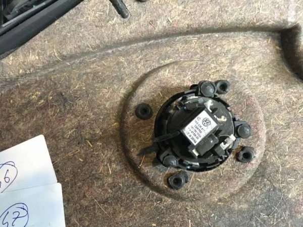 1K8035411A | Arka Kapı Tweeter Hoparlörü | VW Golf, Scirocco VAG