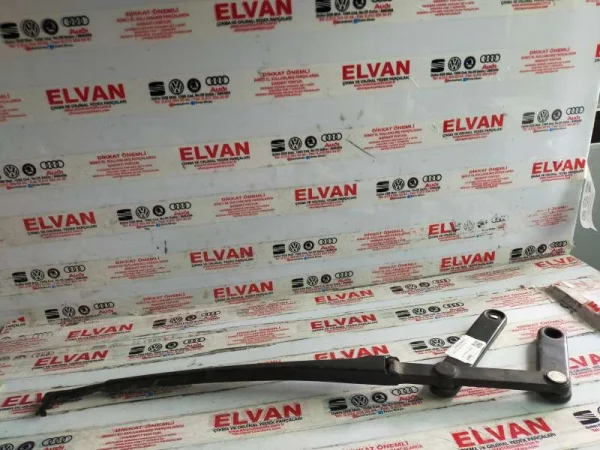7L0955407C | VW Touareg Silecek Süpürge Kolu VAG
