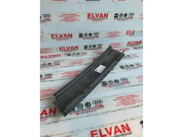 1K5839901C | VW Jetta Arka Kapı Cam Çerçevesi VAG