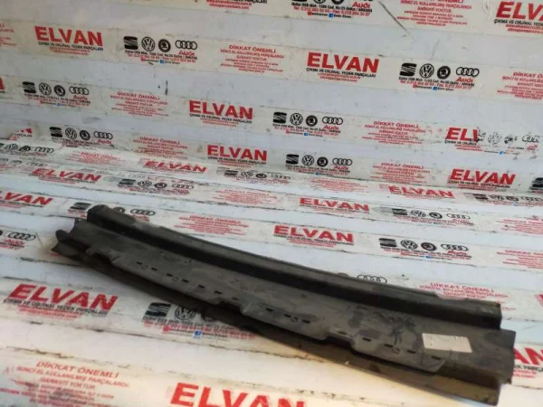 5K6839901B | VW Golf Sol Arka Kapı Direk Kaplaması VAG