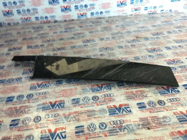 5NA837901C | Sol Ön Kapı Çıtası | VW Tiguan - Seat Tarraco VAG