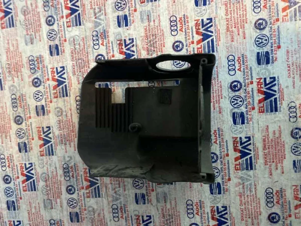 8D2953512 | Audi A4 Alt Direksiyon Kolonu Muhafazası VAG