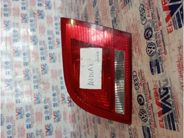 8P4945094 | Audi A3 İç Sağ Stop Lambası VAG