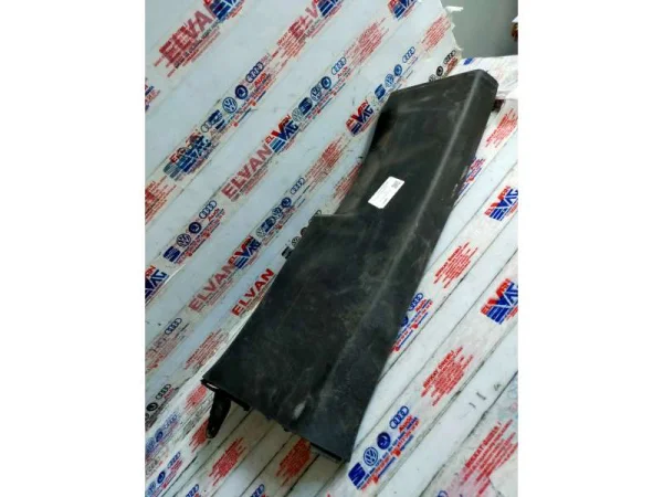 1P0867240C | Seat Leon Orta Direk Kaplaması VAG