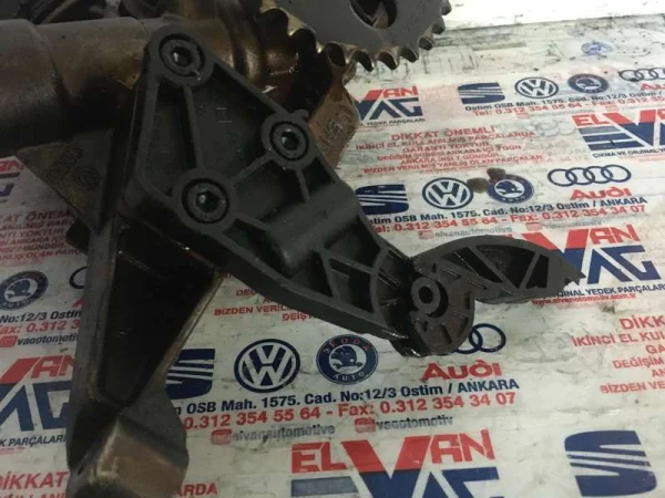 077115124A | Yağ Pompası Zincir Gergisi | VW Phaeton, Touareg - Audi A6, A8 VAG