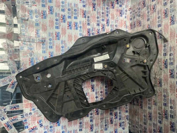 1Q0837755 | VW Scirocco Sol İç Kapı Sacı VAG