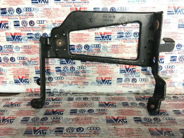 4M0121261R | Audi Q7 Radyatör Bağlantı Ayağı VAG