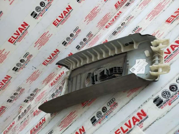 8T8867244 | Audi A5 Sağ Orta Direk Üst Kaplaması VAG