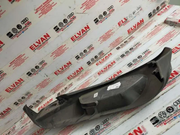 8V0881325C | Sol Ön Koltuk Yan Plastik Kaplaması | Audi A3, RS 3 VAG