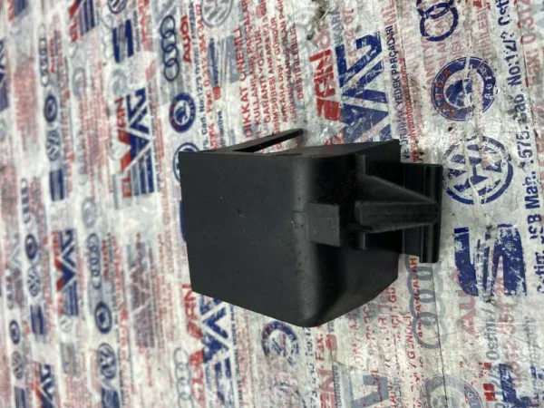 1K0971845AE | Kablo Tutucusu | VW Caddy, Eos, Golf - Skoda Octavia, Superb, Yeti VAG