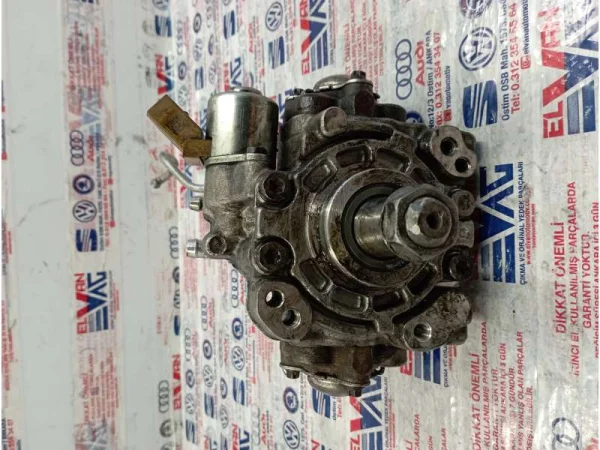 03N130755C | Yüksek Basınç Yakıt Pompası | VW Crafter, Transporter VAG