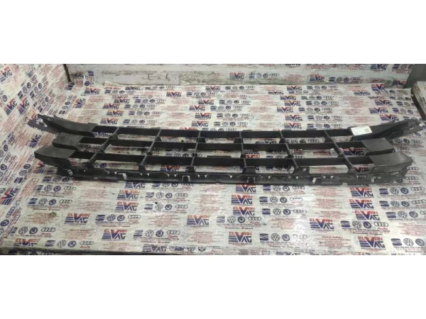 3G0853671C | VW Passat Ön Tampon Orta Izgarası VAG