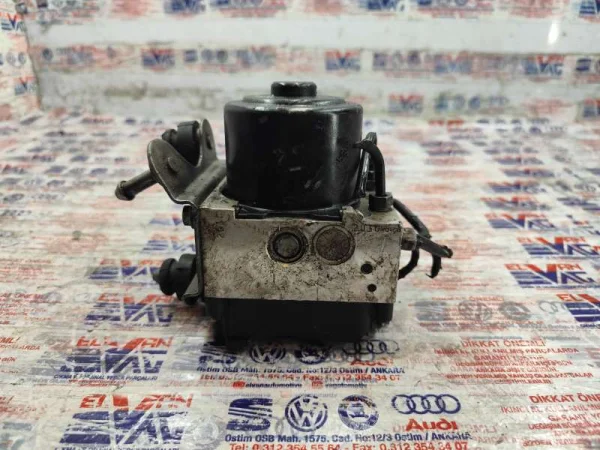 7E0614517B | VW Transporter ABS Beyni VAG