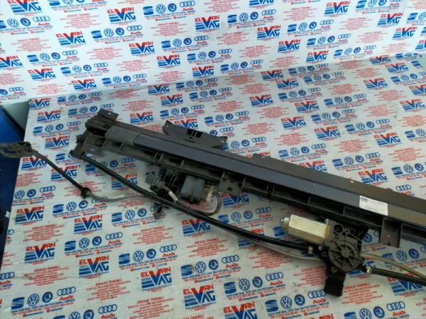 3C5861325G | VW Passat Arka Güneşlik Perde Halatı VAG