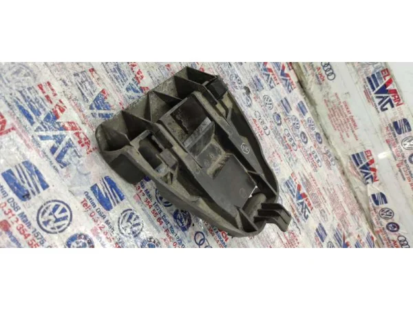 3C8860285 | Bagaj Kapağı Reflektör Tutucusu | VW CC, Passat VAG