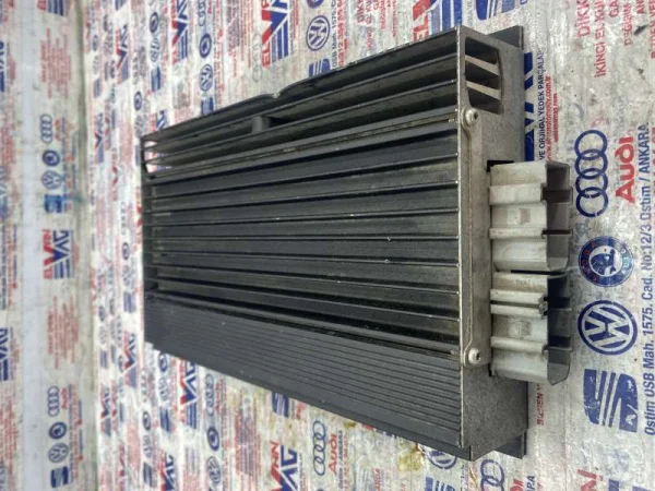 3C0035456C | VW Passat Radyo Tuner Modülü VAG