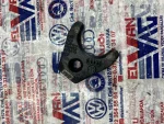 026905251 | Distribütör Sabitleme Ayağı | VW Golf, LT, Passat - Audi 100 Serisi, 80 Serisi, A4 - 1