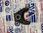 026905251 | Distribütör Sabitleme Ayağı | VW Golf, LT, Passat - Audi 100 Serisi, 80 Serisi, A4 - 2