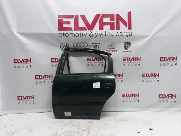 3B5833051AB | VW Passat Sol Arka Kapı VAG