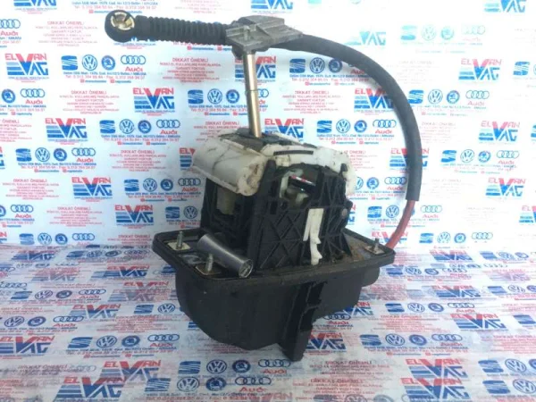 8E2713111R | Otomatik Vites Seçici Mekanizması VAG
