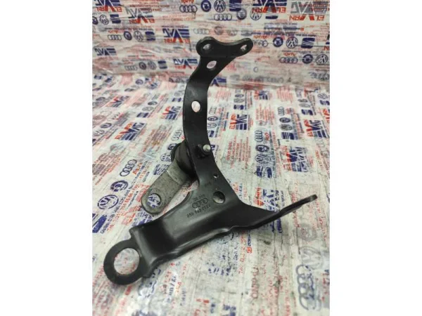 8K0253295 | Egzoz Askı Braketi | Audi A4, A5, A6, A7, A8, Q5 VAG