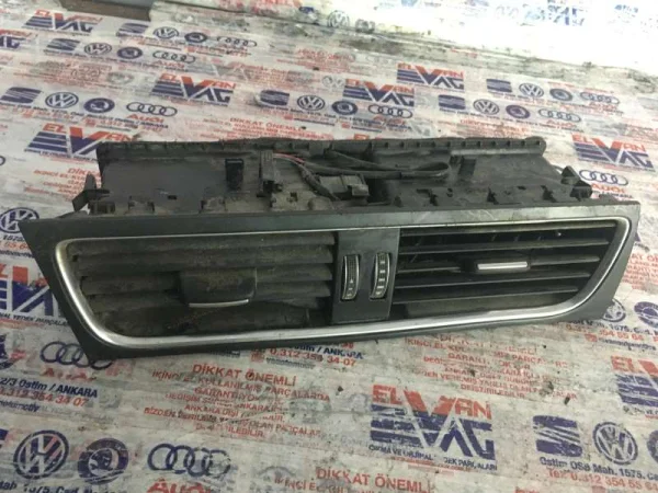 8T1820951E | Orta Kalorifer Izgarası | Audi A4, A5 VAG