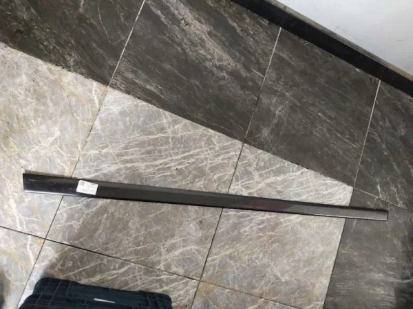 8P3853954 | Sağ Ön Kapı Bandı VAG