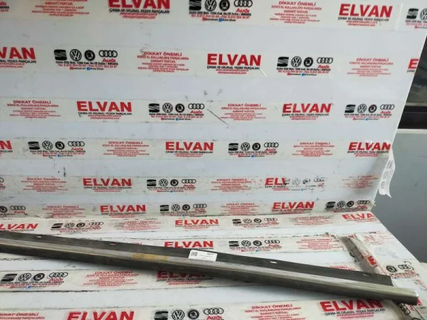 4B0853763C | Audi A6 Kapı Cam Fitili VAG