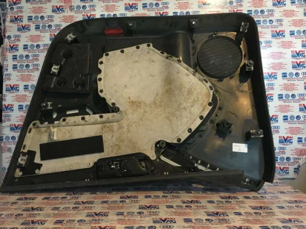 5N0867011 | VW Tiguan Sol Ön Kapı Döşemesi VAG