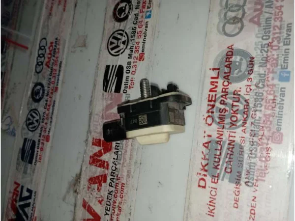 7P0959354 | VW Touareg Ön Sol Darbe Sensörü VAG