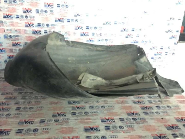 1P0809958 | Seat Leon Ön Sağ Çamurluk Davlumbazı VAG