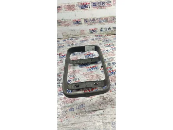 7J0858553 | VW Transporter Sağ Dış Dikiz Aynası Muhafazası VAG