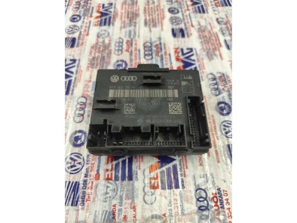 8T0959792M | Sağ Kapı Kontrol Ünitesi | Audi A4, A5 VAG