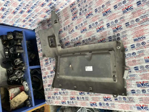 7H1858904A | VW Transporter Alt Torpido Kaplaması VAG